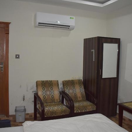 Hotel Kashmir Inn ラーワルピンディー エクステリア 写真